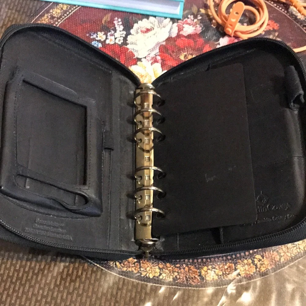 Franklin Covey Elegant Black Planner